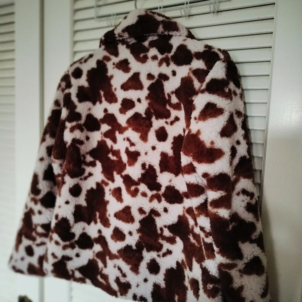 Millibon Women's Cow Print Teddy Jacket Very Soft Size Medium - Picture 4 of 8